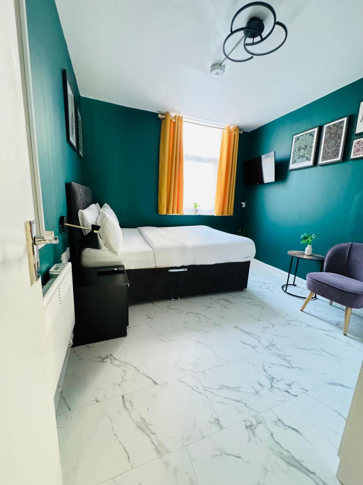 Private Studio Flat In City 1190 Londra Esterno foto
