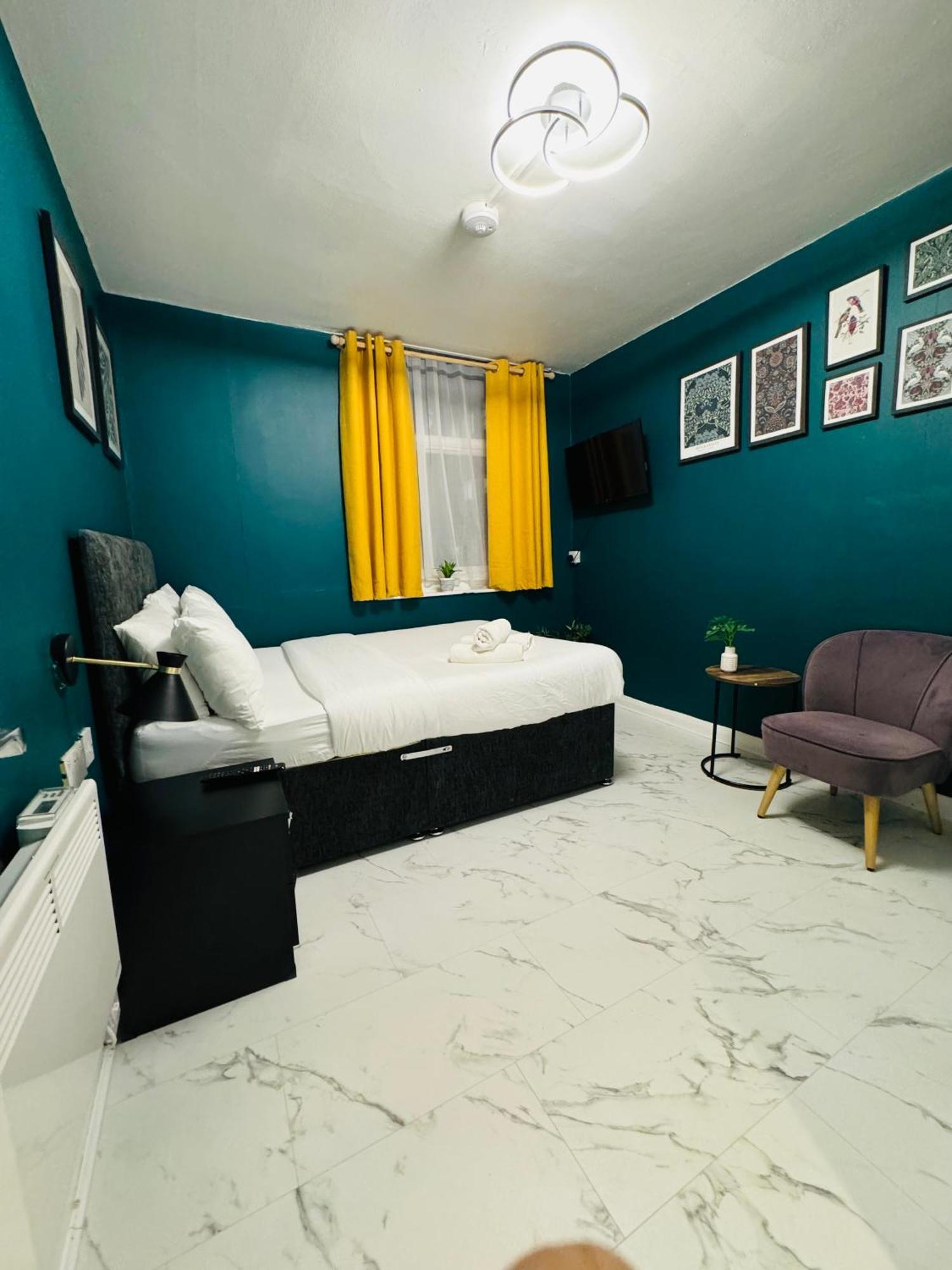 Private Studio Flat In City 1190 Londra Esterno foto