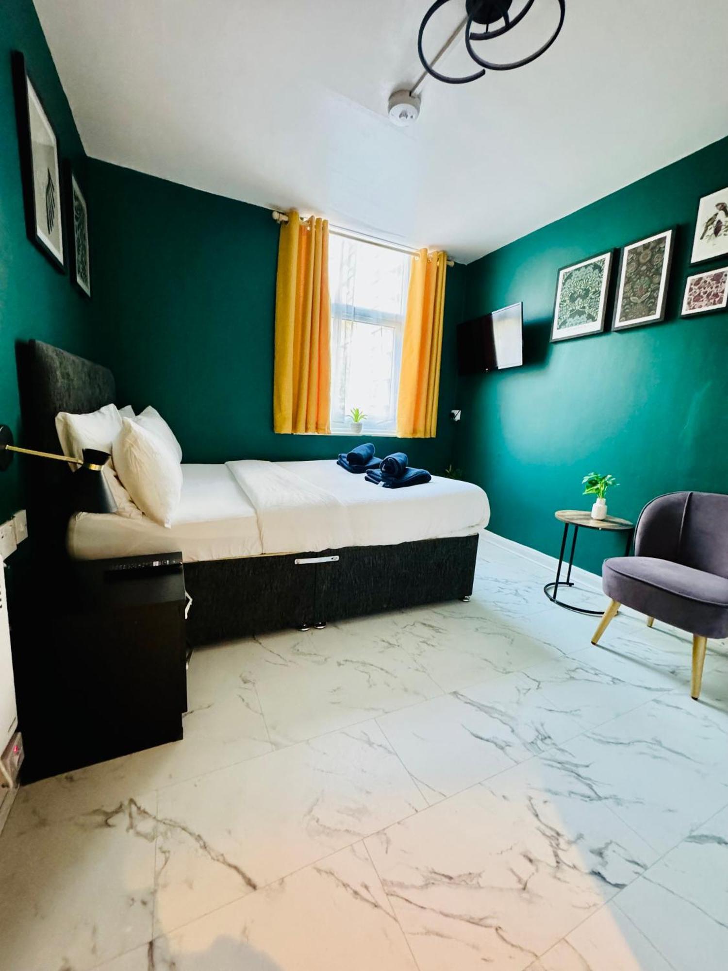 Private Studio Flat In City 1190 Londra Esterno foto